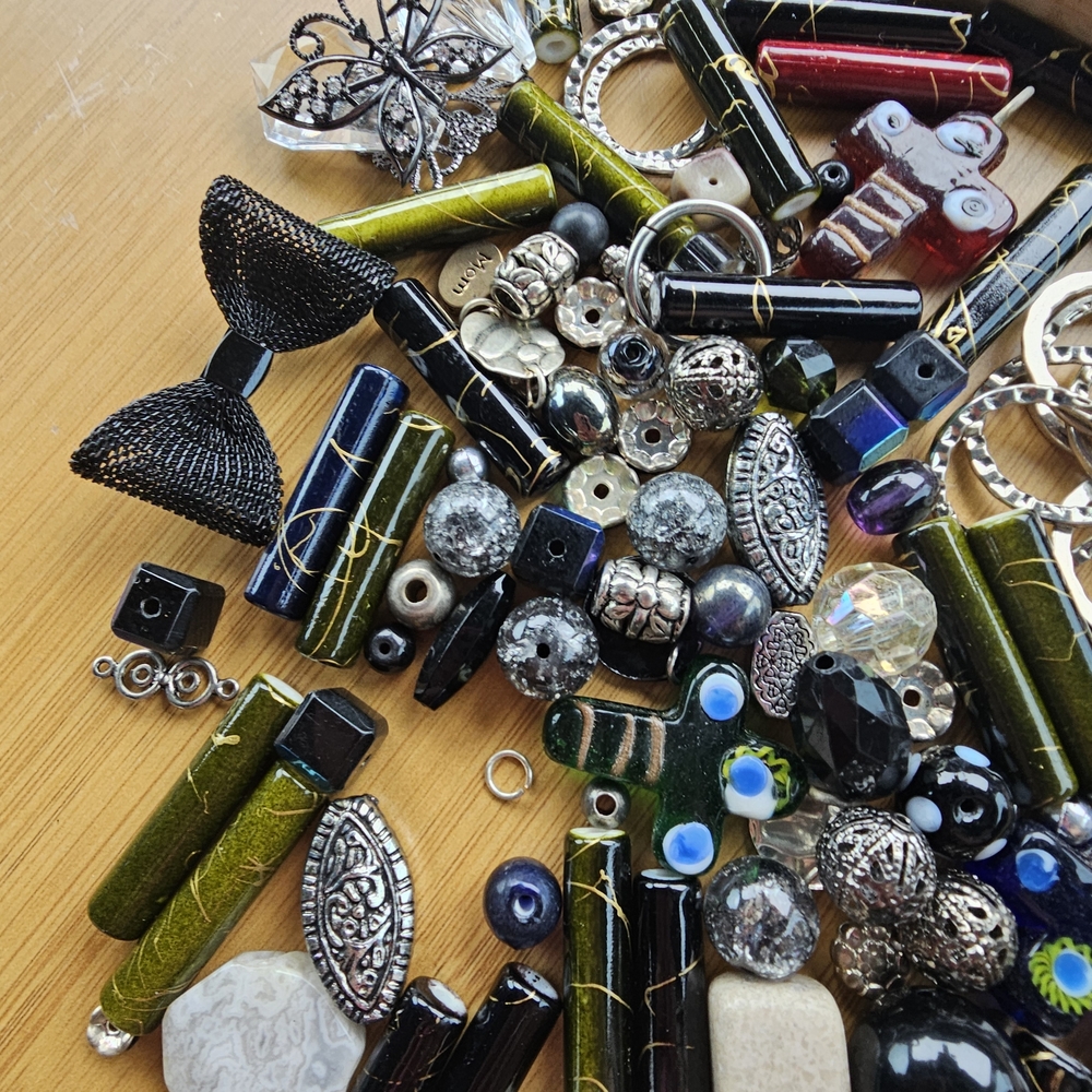Mixed Jewelry Beads and Findings - Green, Black, Silver - Picture 5 of 12